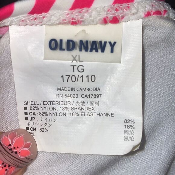 ✨Old Navy Stripped Pink Bikini Top✨ - Picture 6 of 6